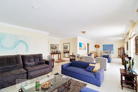 Sala de casa à venda com 5 quartos, 450m² em Jardim Leonor, São Paulo