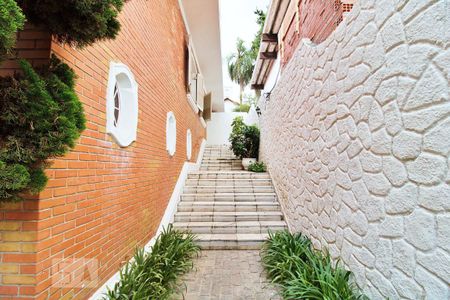 Casa à venda com 450m², 5 quartos e 6 vagas Casa à venda com 450m², 5 quartos e 6 vagasÁrea Externa