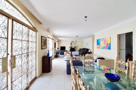 Sala de casa à venda com 5 quartos, 450m² em Jardim Leonor, São Paulo