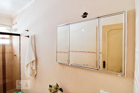 Casa à venda com 450m², 5 quartos e 6 vagas Casa à venda com 450m², 5 quartos e 6 vagasBanheiro da Suíte