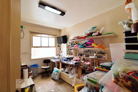 Casa à venda com 450m², 5 quartos e 6 vagas Casa à venda com 450m², 5 quartos e 6 vagasQuarto 5