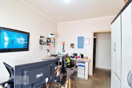 Casa à venda com 450m², 5 quartos e 6 vagas Casa à venda com 450m², 5 quartos e 6 vagasQuarto 4