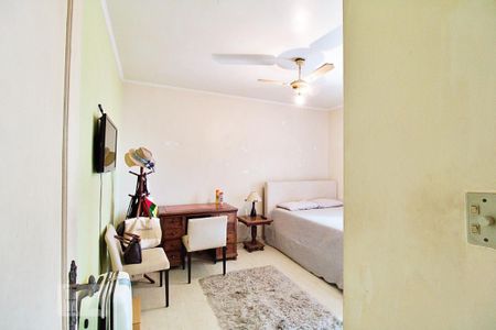 Casa à venda com 450m², 5 quartos e 6 vagas Casa à venda com 450m², 5 quartos e 6 vagasQuarto 3