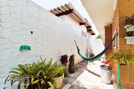 Casa à venda com 450m², 5 quartos e 6 vagas Casa à venda com 450m², 5 quartos e 6 vagasÁrea Externa