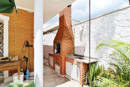 Casa à venda com 450m², 5 quartos e 6 vagas Casa à venda com 450m², 5 quartos e 6 vagasÁrea Externa