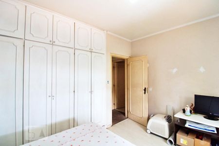 Casa à venda com 450m², 5 quartos e 6 vagas Casa à venda com 450m², 5 quartos e 6 vagasQuarto 2