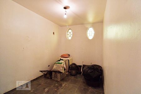 Casa à venda com 450m², 5 quartos e 6 vagas Casa à venda com 450m², 5 quartos e 6 vagasEdícula