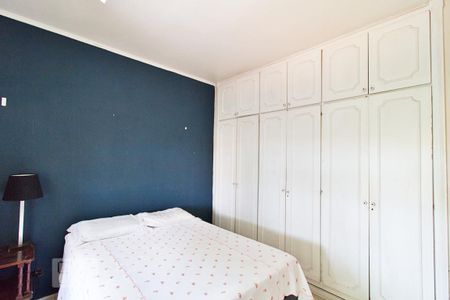 Casa à venda com 450m², 5 quartos e 6 vagas Casa à venda com 450m², 5 quartos e 6 vagasQuarto 2