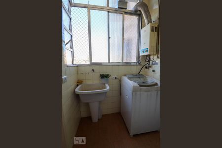 Apartamento à venda com 85m², 2 quartos e 2 vagasÁrea de Serviço