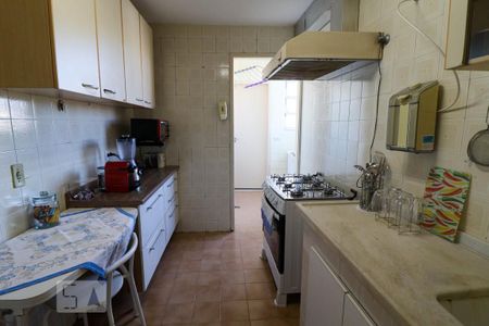 Apartamento à venda com 85m², 2 quartos e 2 vagasCozinha