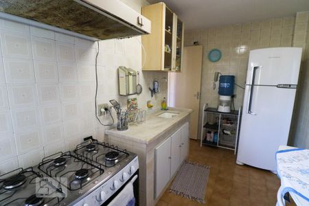 Apartamento à venda com 85m², 2 quartos e 2 vagasCozinha
