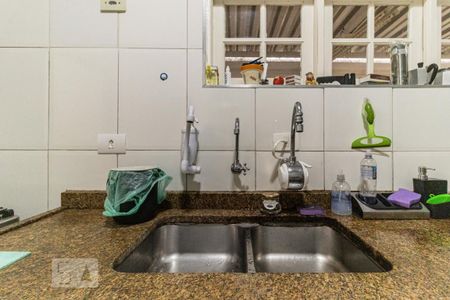 Casa à venda com 400m², 3 quartos e 2 vagas Casa à venda com 400m², 3 quartos e 2 vagasCozinha - Torneira