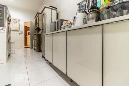 Casa à venda com 400m², 3 quartos e 2 vagas Casa à venda com 400m², 3 quartos e 2 vagasCozinha - Armários