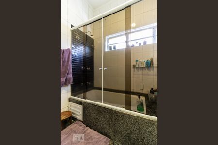 Casa à venda com 400m², 3 quartos e 2 vagas Casa à venda com 400m², 3 quartos e 2 vagasBanheiro 2