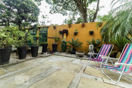 Casa à venda com 400m², 3 quartos e 2 vagas Casa à venda com 400m², 3 quartos e 2 vagasJardim