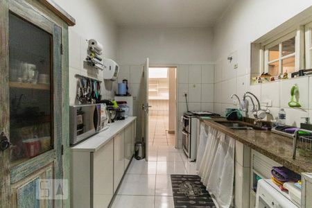 Casa à venda com 400m², 3 quartos e 2 vagas Casa à venda com 400m², 3 quartos e 2 vagasCozinha