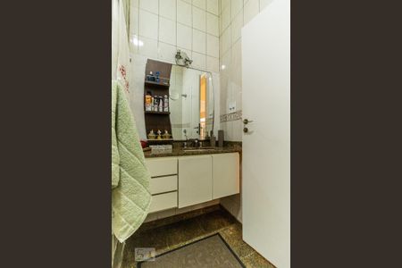 Casa à venda com 400m², 3 quartos e 2 vagas Casa à venda com 400m², 3 quartos e 2 vagasBanheiro 1