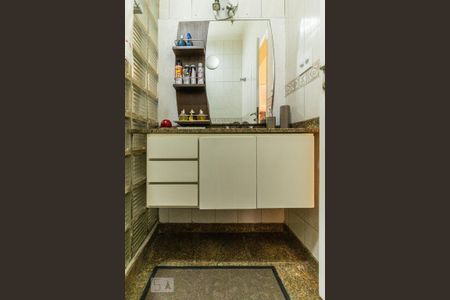 Casa à venda com 400m², 3 quartos e 2 vagas Casa à venda com 400m², 3 quartos e 2 vagasBanheiro 1