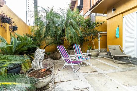 Casa à venda com 400m², 3 quartos e 2 vagas Casa à venda com 400m², 3 quartos e 2 vagasJardim