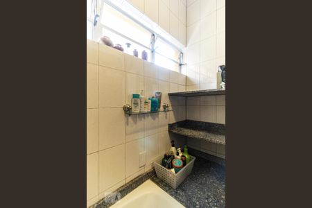 Casa à venda com 400m², 3 quartos e 2 vagas Casa à venda com 400m², 3 quartos e 2 vagasBanheiro 2