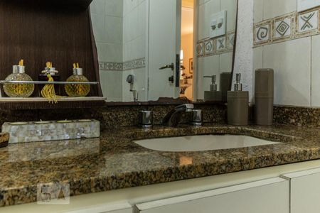 Casa à venda com 400m², 3 quartos e 2 vagas Casa à venda com 400m², 3 quartos e 2 vagasBanheiro 1