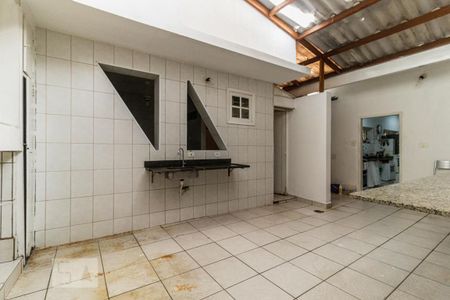 Casa à venda com 400m², 3 quartos e 2 vagas Casa à venda com 400m², 3 quartos e 2 vagasÁrea de serviço 1
