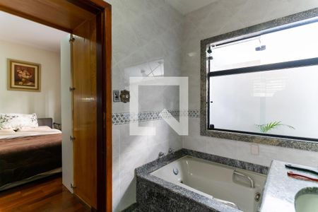 Casa à venda com 125m², 3 quartos e 2 vagas Casa à venda com 125m², 3 quartos e 2 vagasBanheiro da Suíte