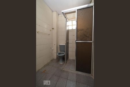 Banheiro  de apartamento para alugar com 2 quartos, 54m² em Centro, Guarulhos