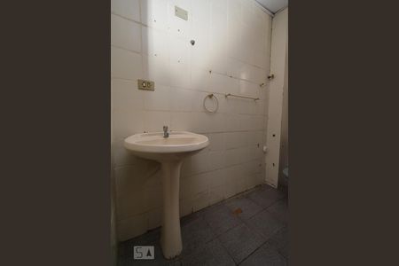 Banheiro - Torneira de apartamento para alugar com 2 quartos, 54m² em Centro, Guarulhos