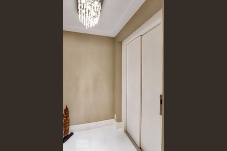 Hall Elevador Privativo de apartamento para alugar com 3 quartos, 134m² em Jardim Taquaral, São Paulo