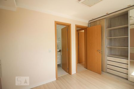 Quarto Suíte de apartamento à venda com 3 quartos, 79m² em Jardim Carvalho, Porto Alegre