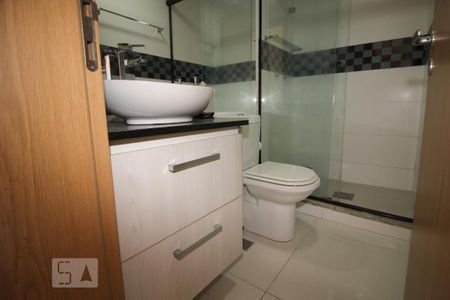 Apartamento à venda com 79m², 3 quartos e 1 vaga Apartamento à venda com 79m², 3 quartos e 1 vagaBanheiro Social
