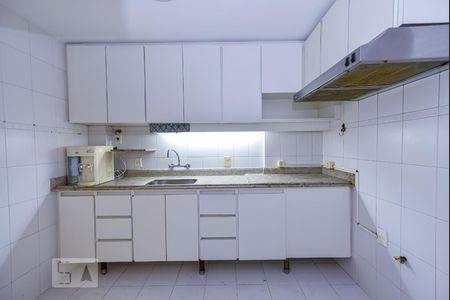 Apartamento à venda com 168m², 4 quartos e 1 vagaCozinha