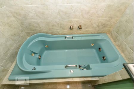 Apartamento à venda com 168m², 4 quartos e 1 vagaBanheiro da Suíte