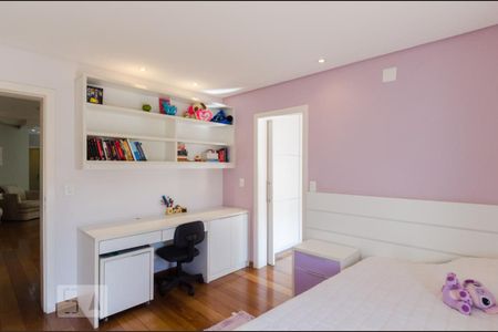 Casa de condomínio para alugar com 482m², 4 quartos e 6 vagasQuarto da suíte 4