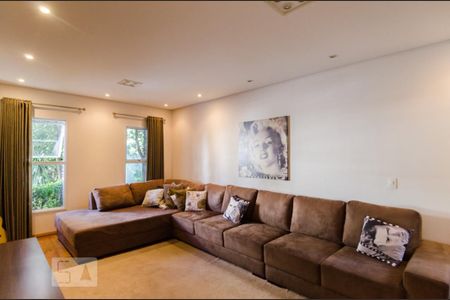 Casa de condomínio para alugar com 482m², 4 quartos e 6 vagasSala 2