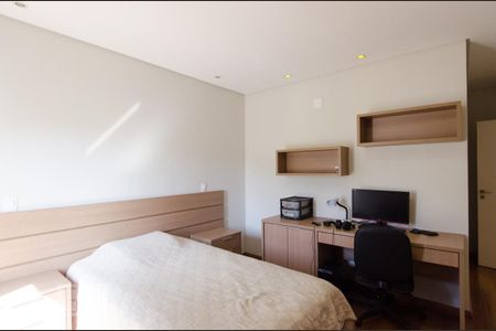 Casa de condomínio para alugar com 482m², 4 quartos e 6 vagasQuarto da suíte 3