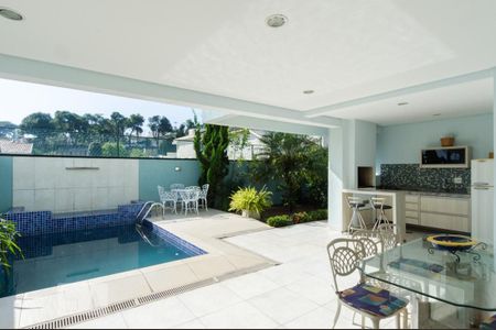 Casa de condomínio para alugar com 482m², 4 quartos e 6 vagasPiscina e churrasqueira