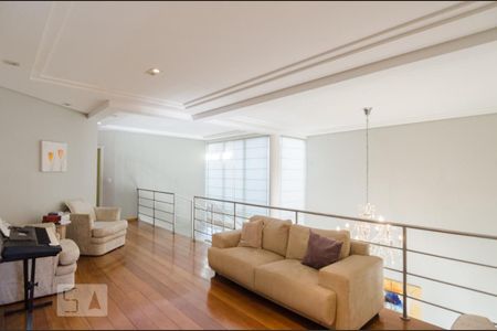 Casa de condomínio para alugar com 482m², 4 quartos e 6 vagasSala íntima