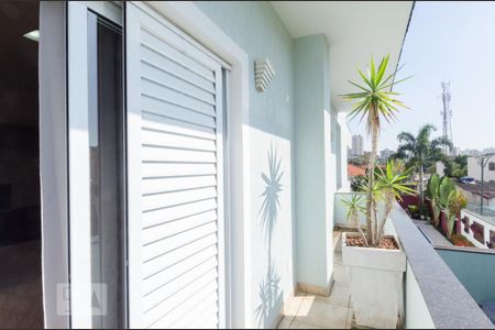 Casa de condomínio para alugar com 482m², 4 quartos e 6 vagasVaranda