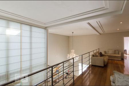 Casa de condomínio para alugar com 482m², 4 quartos e 6 vagasSala íntima