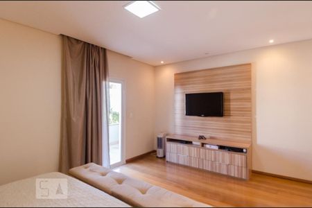 Casa de condomínio para alugar com 482m², 4 quartos e 6 vagasQuarto da suíte 2