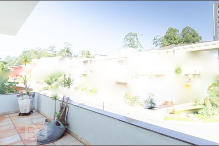 Casa de condomínio para alugar com 482m², 4 quartos e 6 vagasVaranda