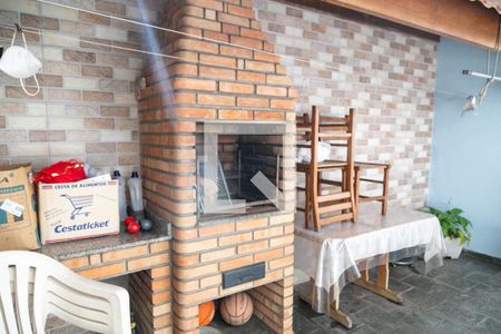 Casa à venda com 191m², 3 quartos e 5 vagasQuintal