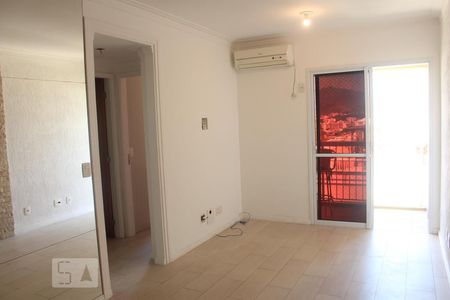 Sala de apartamento para alugar com 2 quartos, 65m² em Pechincha, Rio de Janeiro