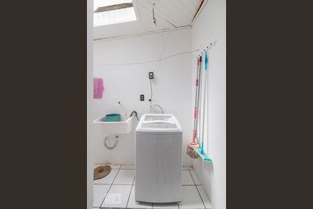 Casa à venda com 111m², 3 quartos e 1 vagaÁrea de Serviço