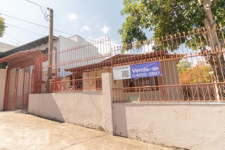 Casa à venda com 111m², 3 quartos e 1 vagaFachada