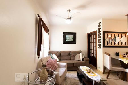 Sala de Estar de apartamento à venda com 2 quartos, 64m² em Vila Bruna, São Paulo