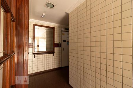 Apartamento à venda com 64m², 2 quartos e 1 vaga Apartamento à venda com 64m², 2 quartos e 1 vagaÁrea Comum - Hall dos Elevadores