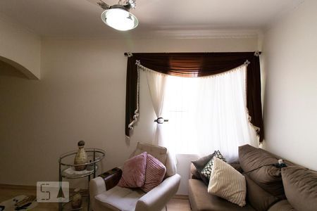 Sala de Estar de apartamento à venda com 2 quartos, 64m² em Vila Bruna, São Paulo